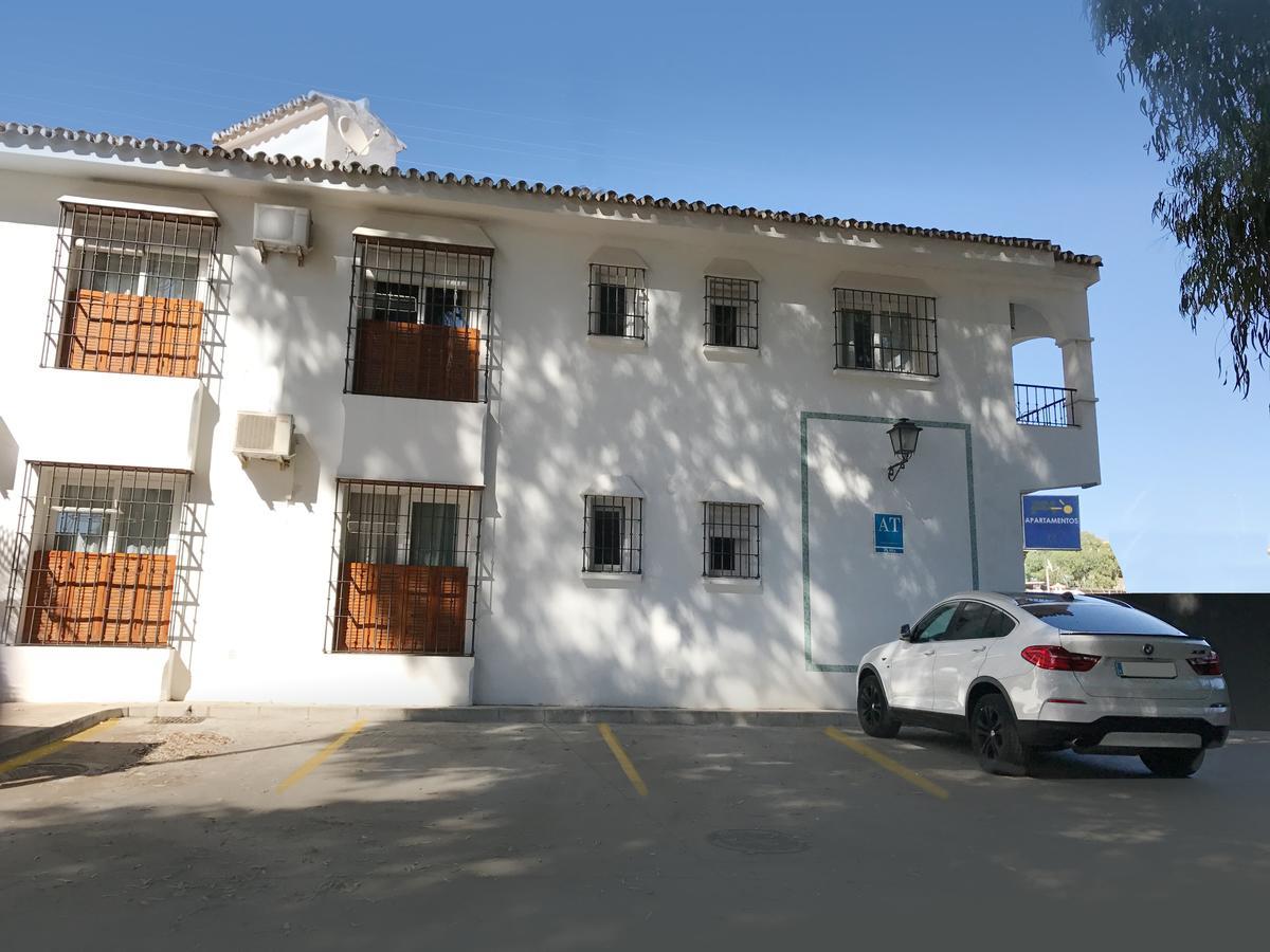 Apartamentos Turisticos La Mundial Malaga Exterior photo