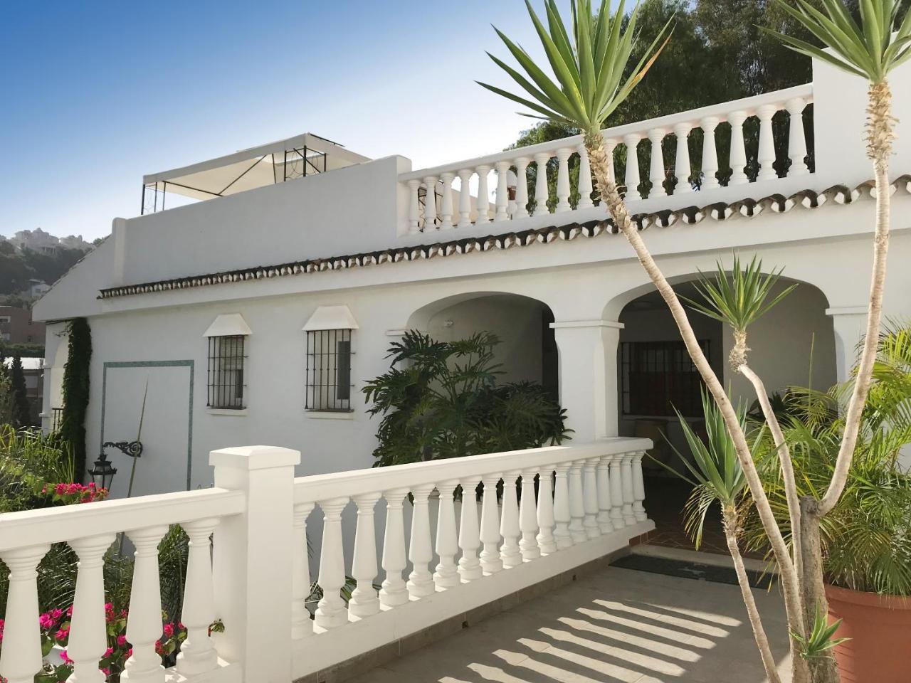 Apartamentos Turisticos La Mundial Malaga Exterior photo
